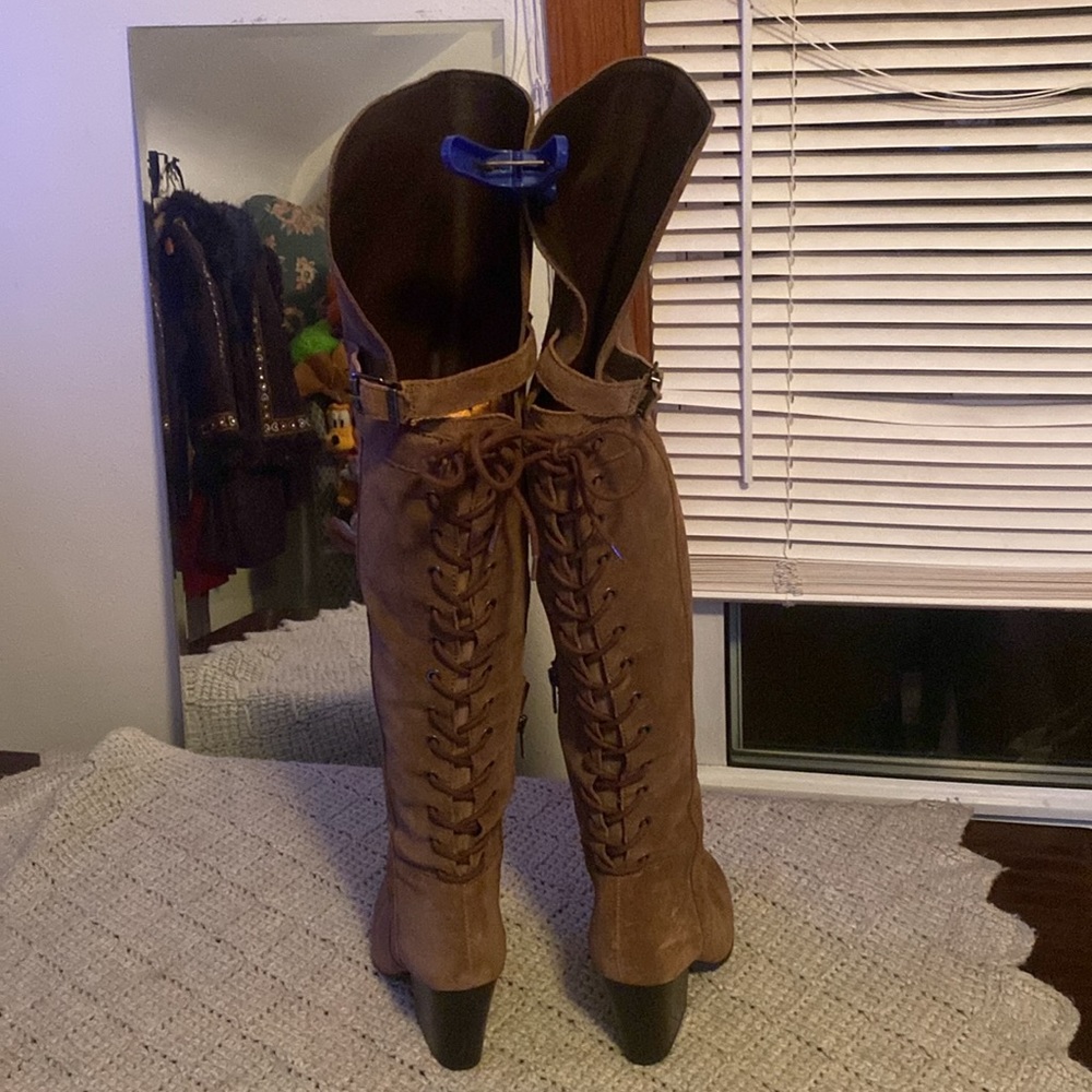 🦊 👢Tall lace brown suede with buckle. EUC. All heights pictured. 3 inch heel. - Picture 3 of 16